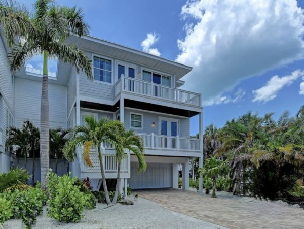 Holmes Beach Vacation Home with Private Pool and Spa